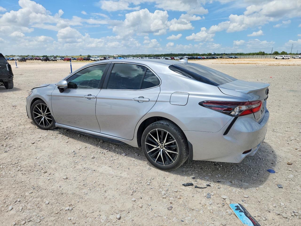 2023 TOYOTA CAMRY SE — снимка 2