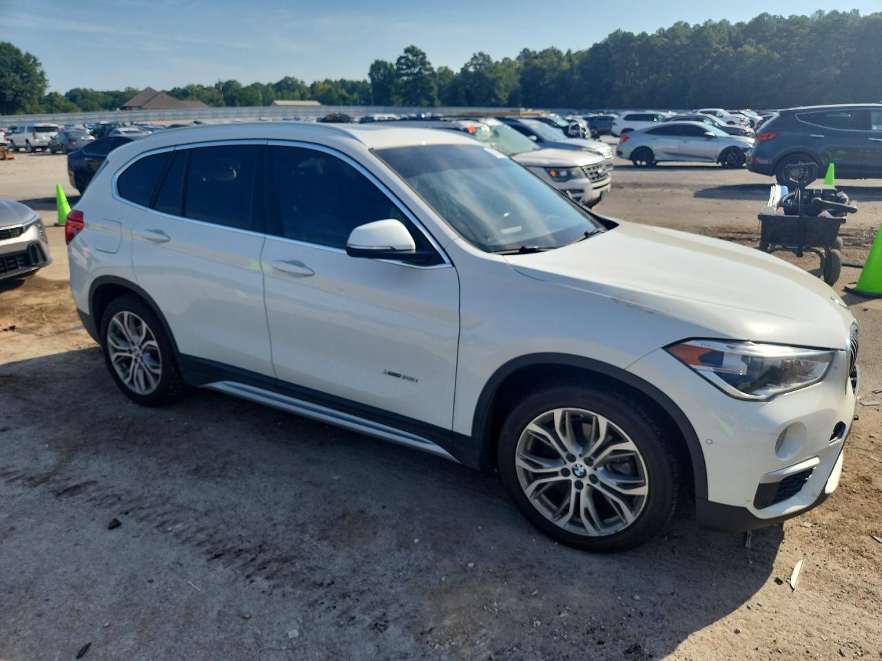 2017 BMW X1 XDRIVE28I — снимка 4