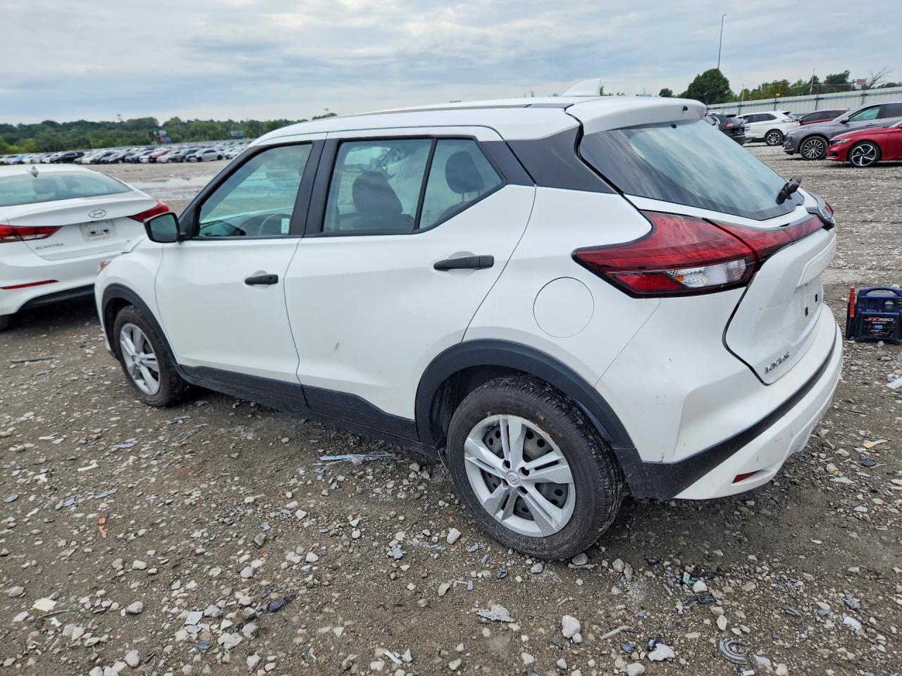 2023 NISSAN KICKS S — снимка 2