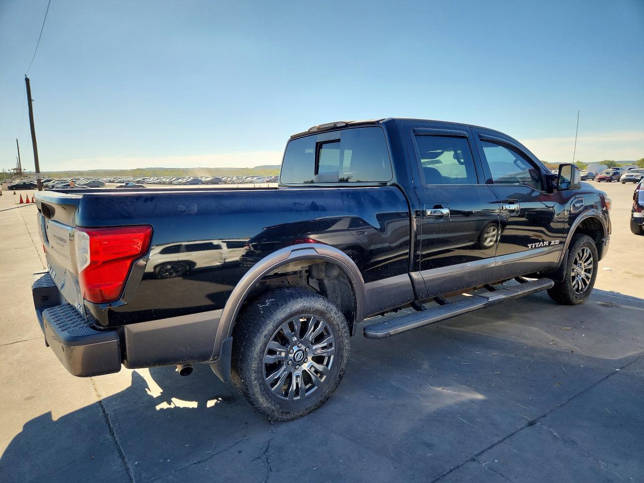 2017 NISSAN TITAN XD PLATINUM RESERVE — снимка 3