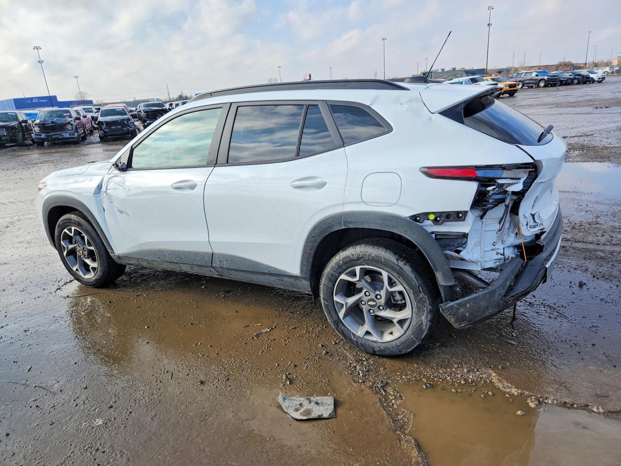 2025 CHEVROLET TRAX 1LT — снимка 2