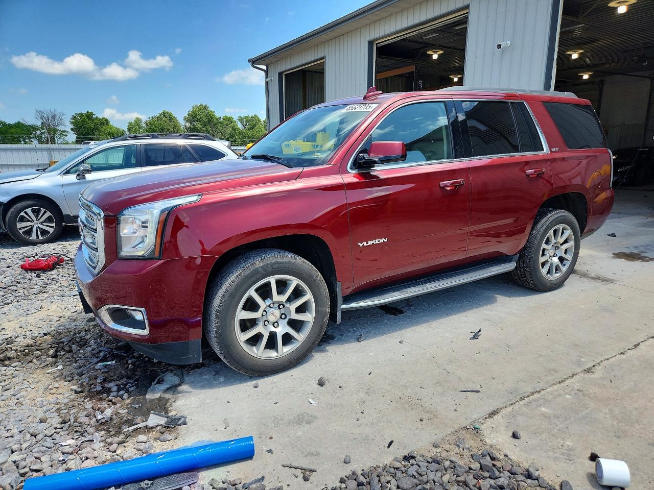 2017 GMC YUKON SLT