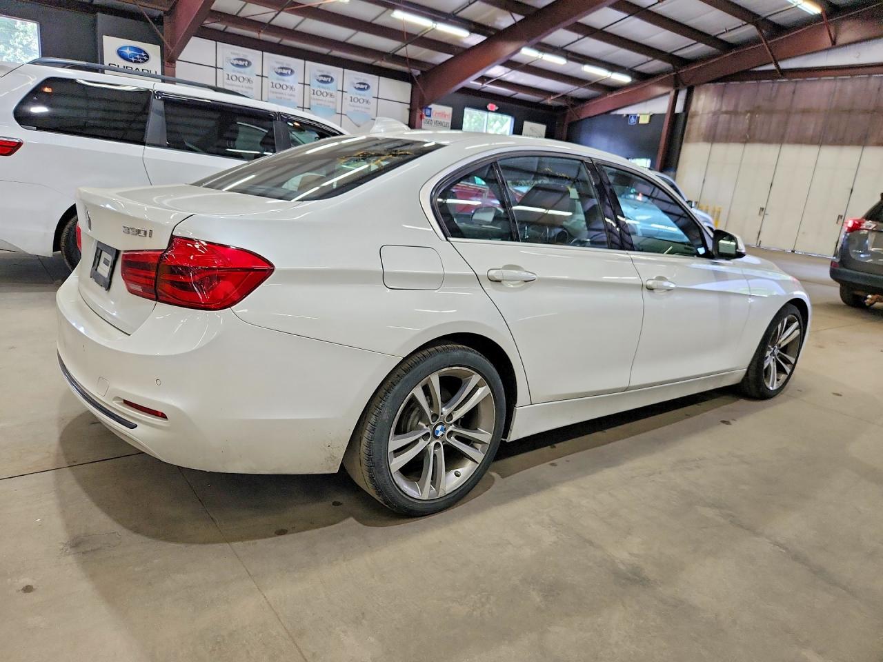 2017 BMW 330 I — снимка 3