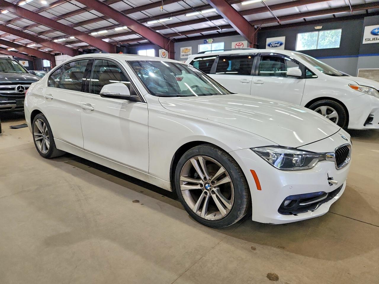 2017 BMW 330 I — снимка 4