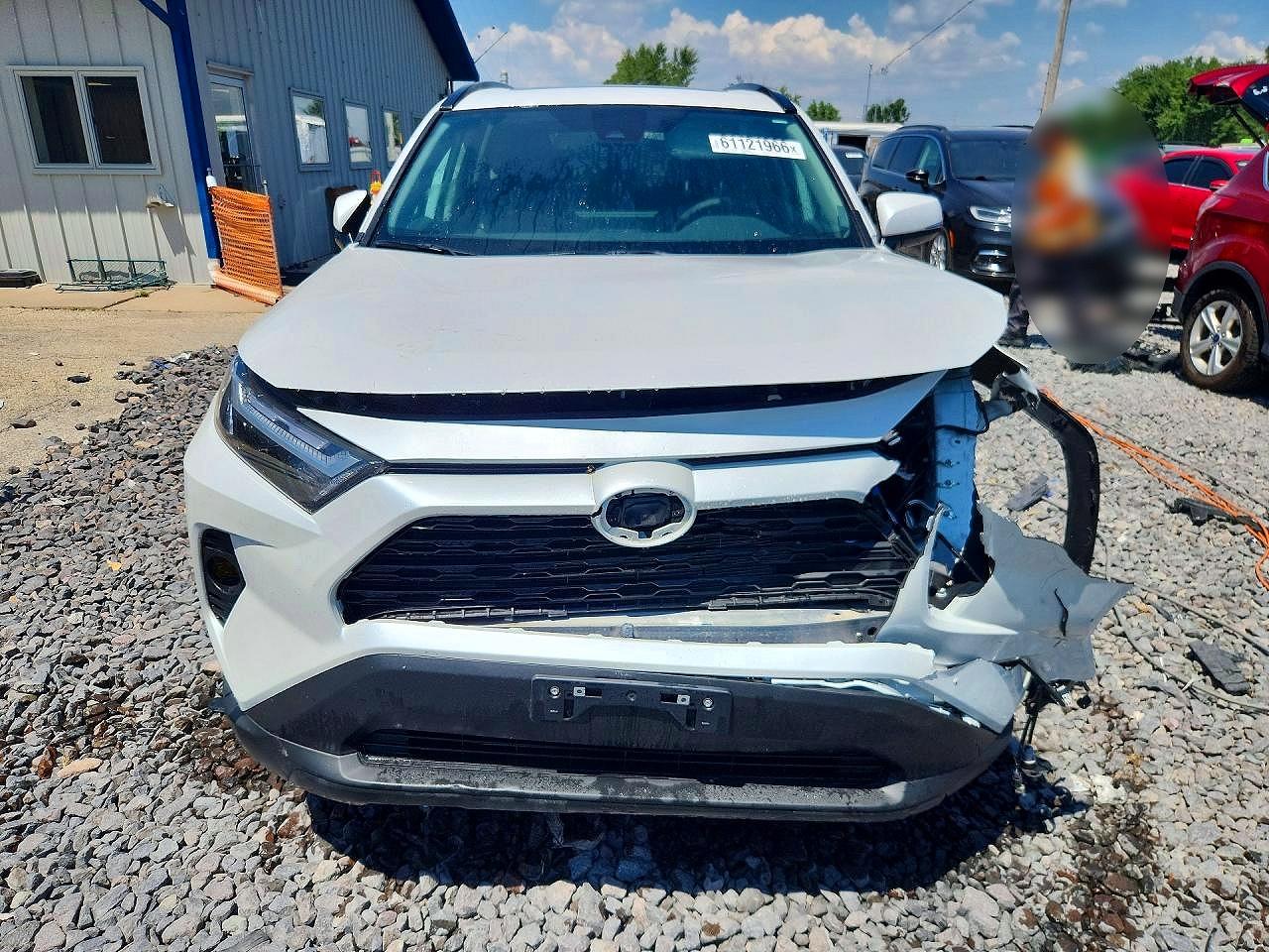 2025 TOYOTA RAV4 XLE PREMIUM — снимка 5