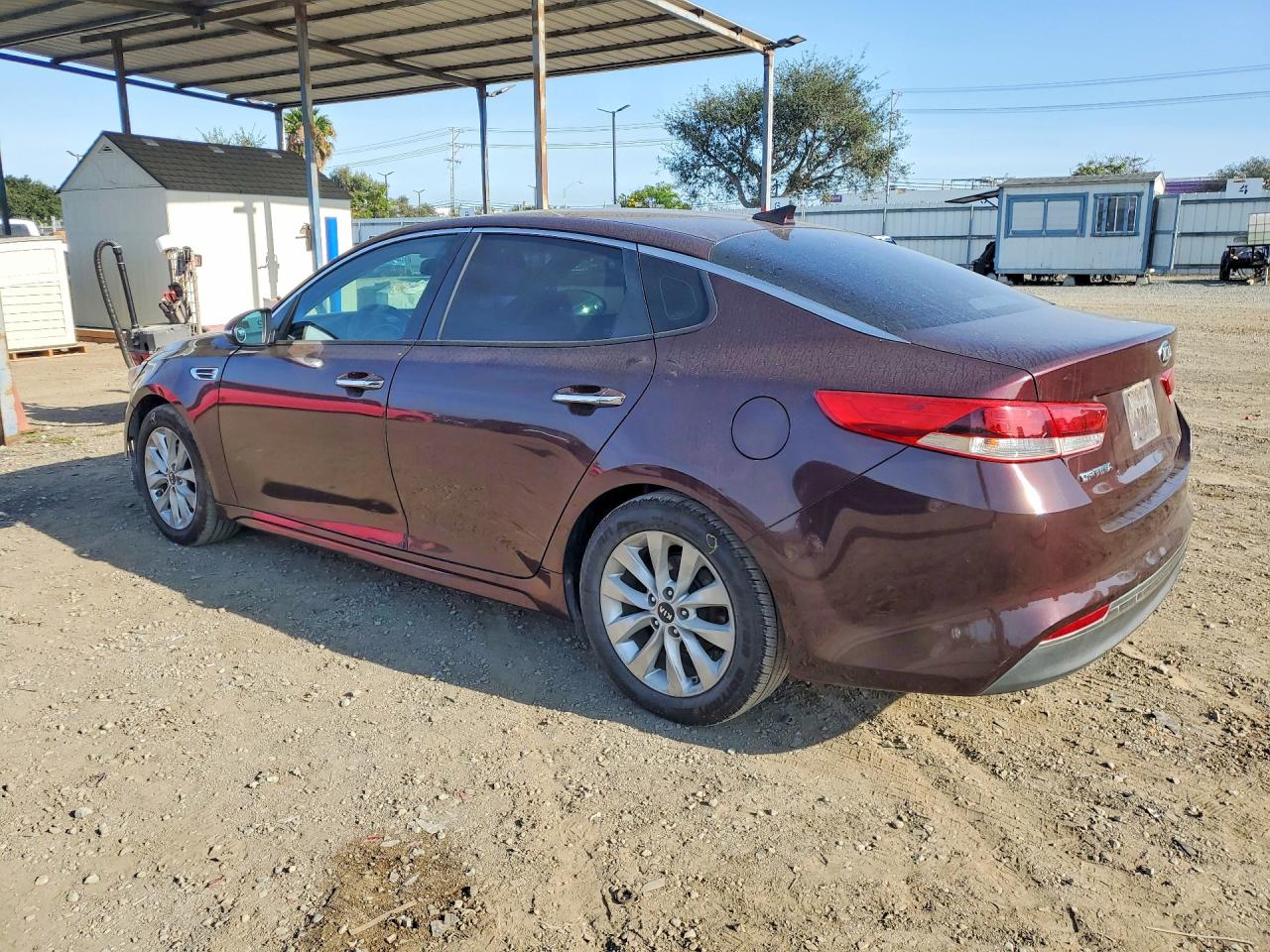 2017 KIA OPTIMA LX — снимка 2