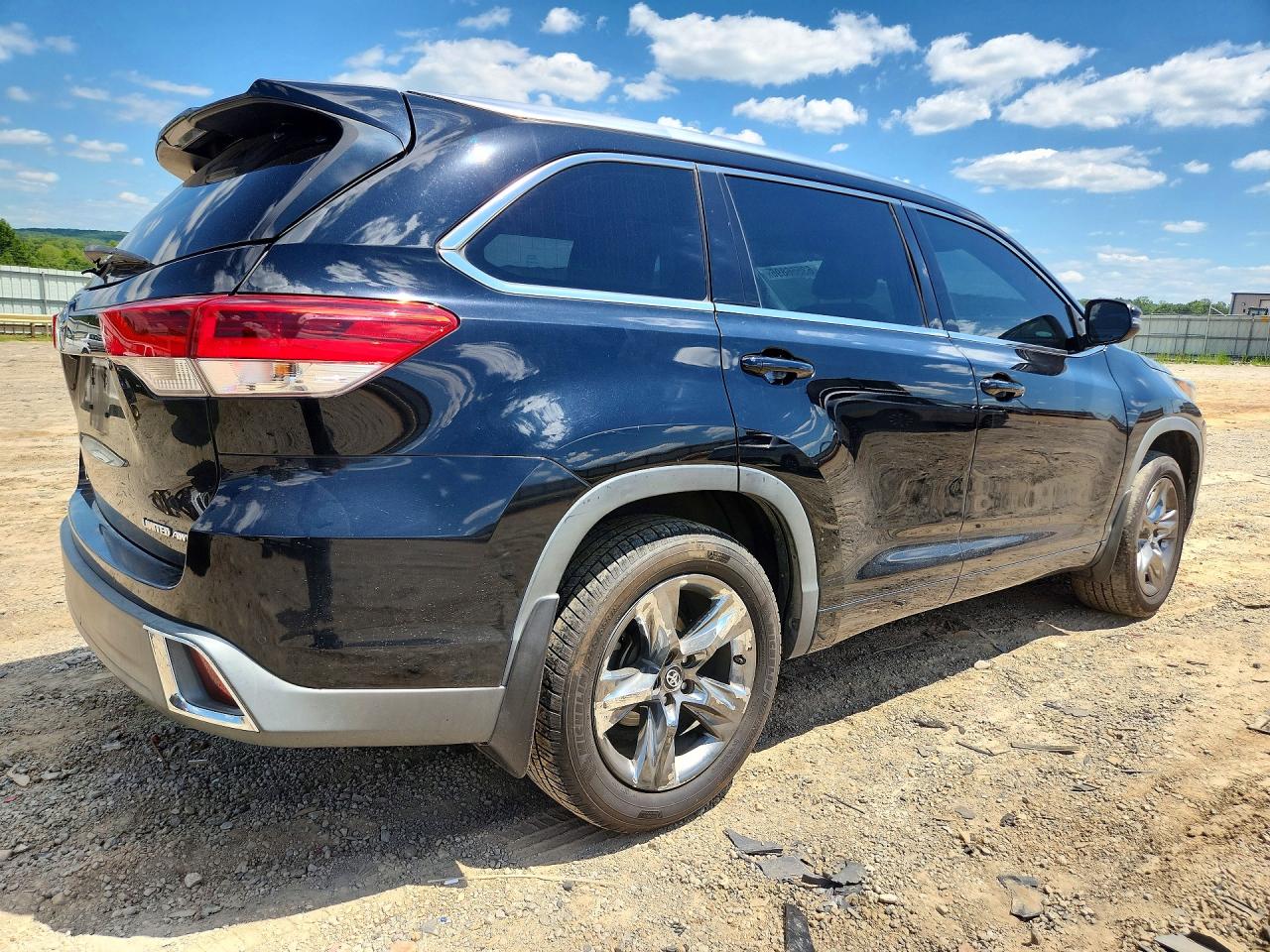 2018 TOYOTA HIGHLANDER LIMITED PLATINUM — снимка 3