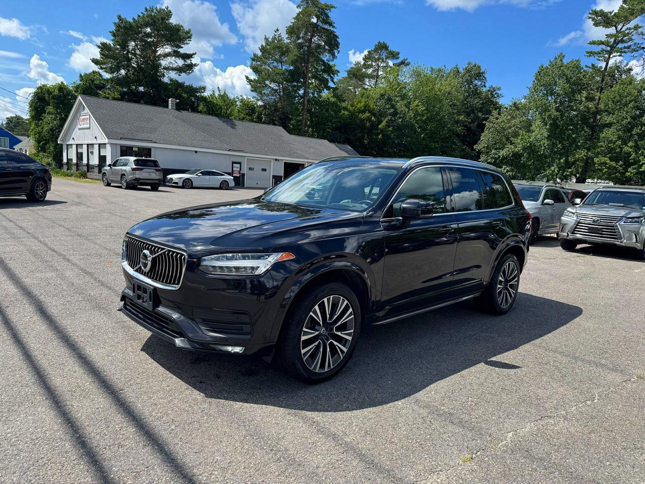 2022 VOLVO XC90 T6 MOMENTUM
