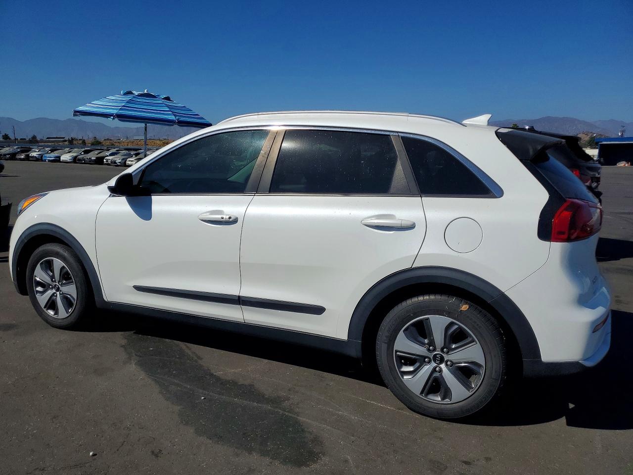 2019 KIA NIRO LX — снимка 2