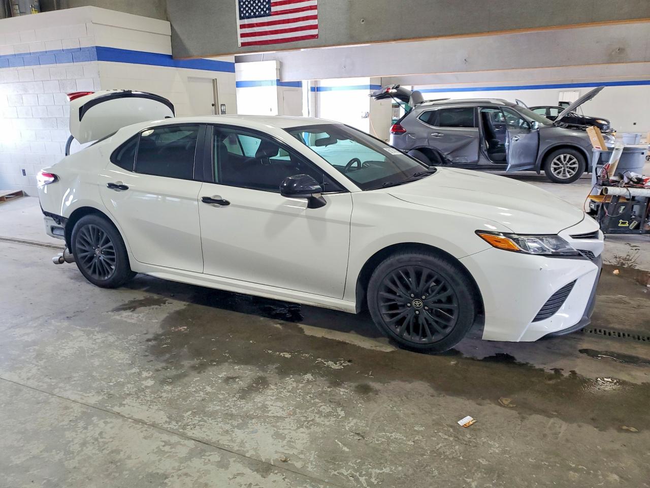 2020 TOYOTA CAMRY SE NIGHTSHADE — снимка 4