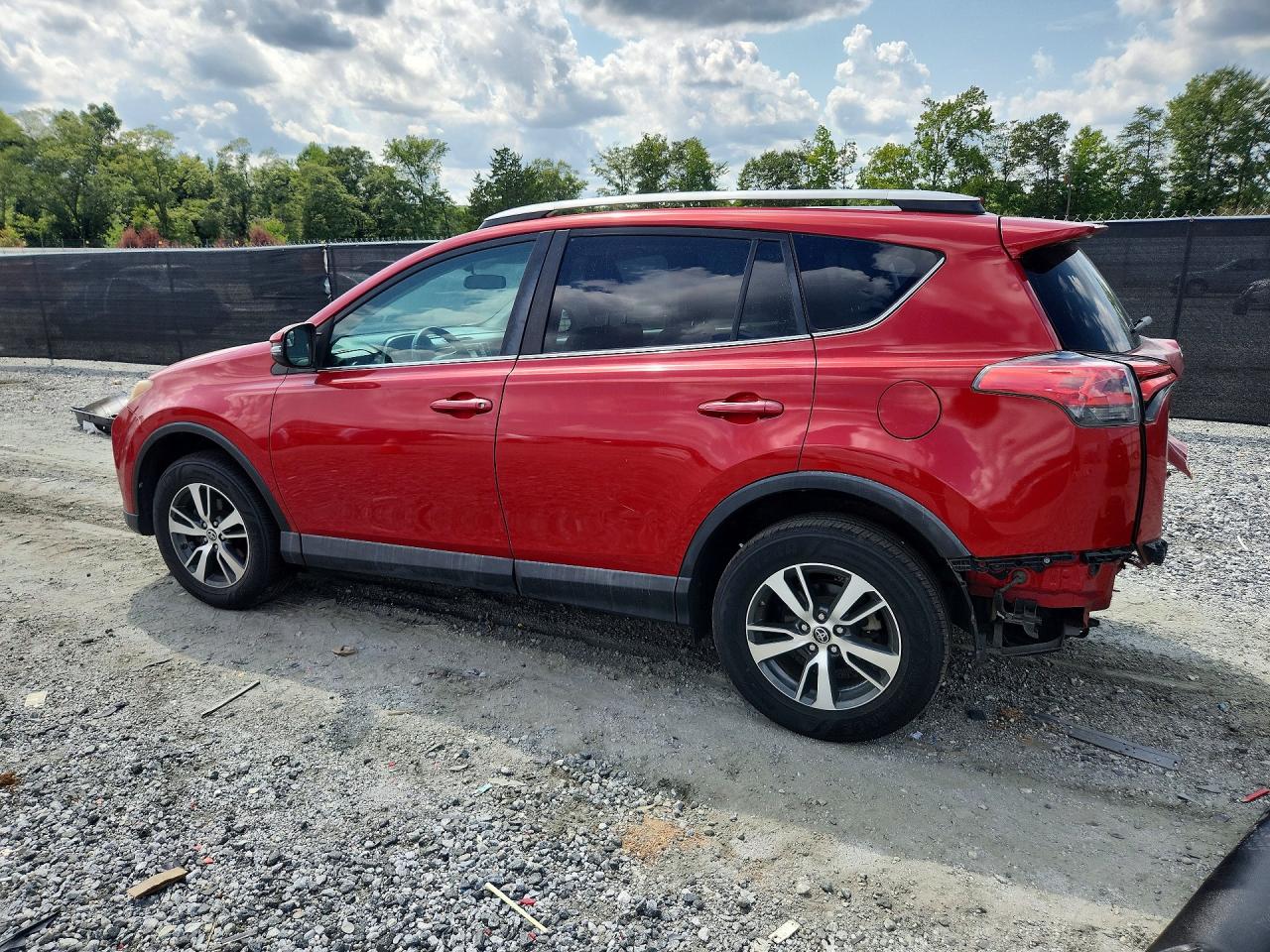 2016 TOYOTA RAV4 XLE — снимка 2