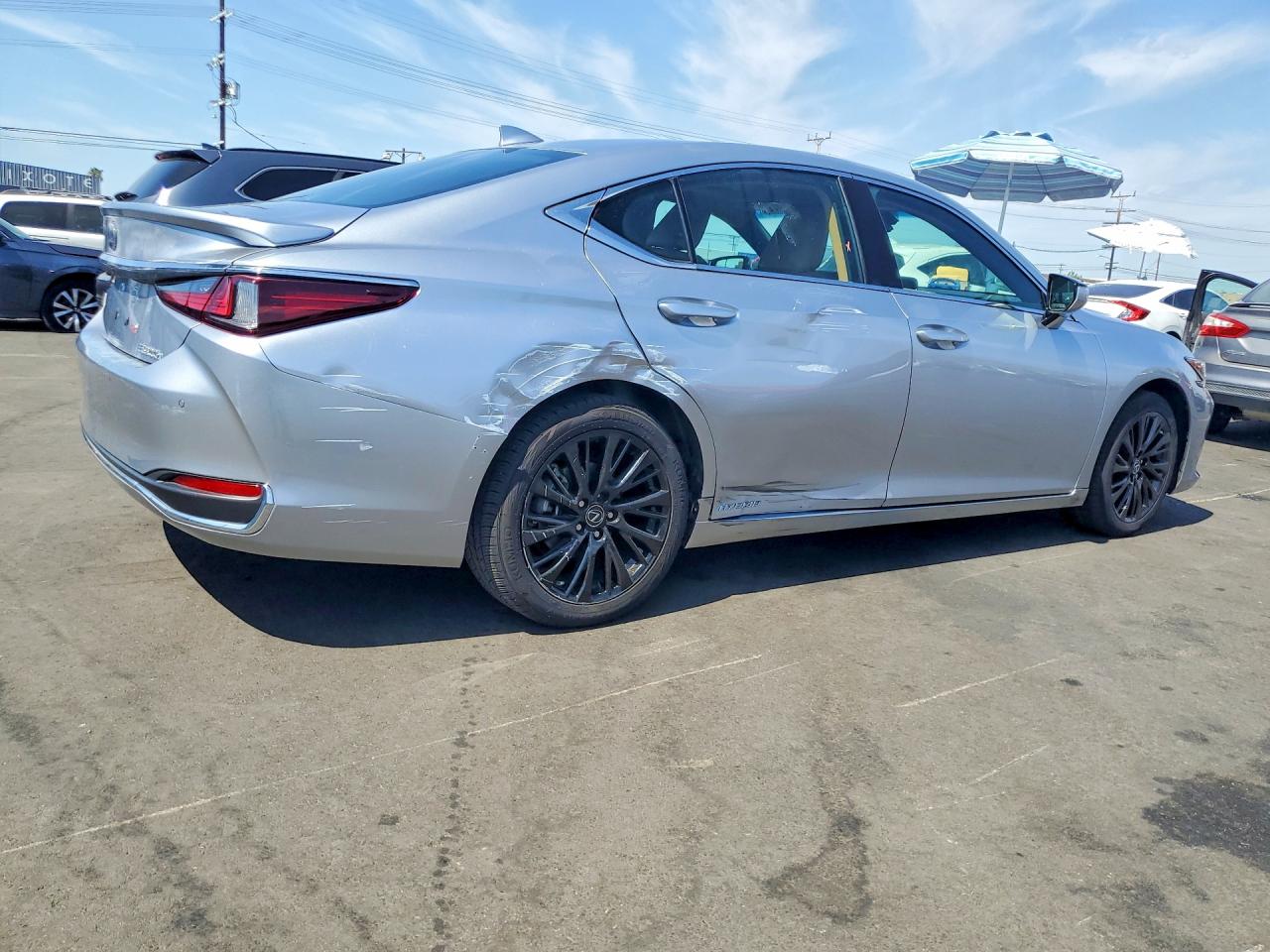 2022 LEXUS ES 300H BASE — снимка 3