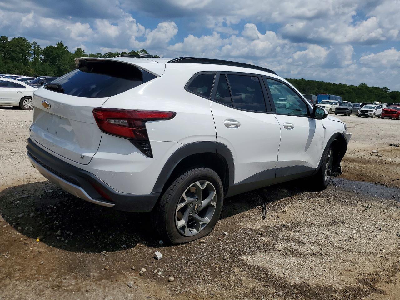 2025 CHEVROLET TRAX 1LT — снимка 3