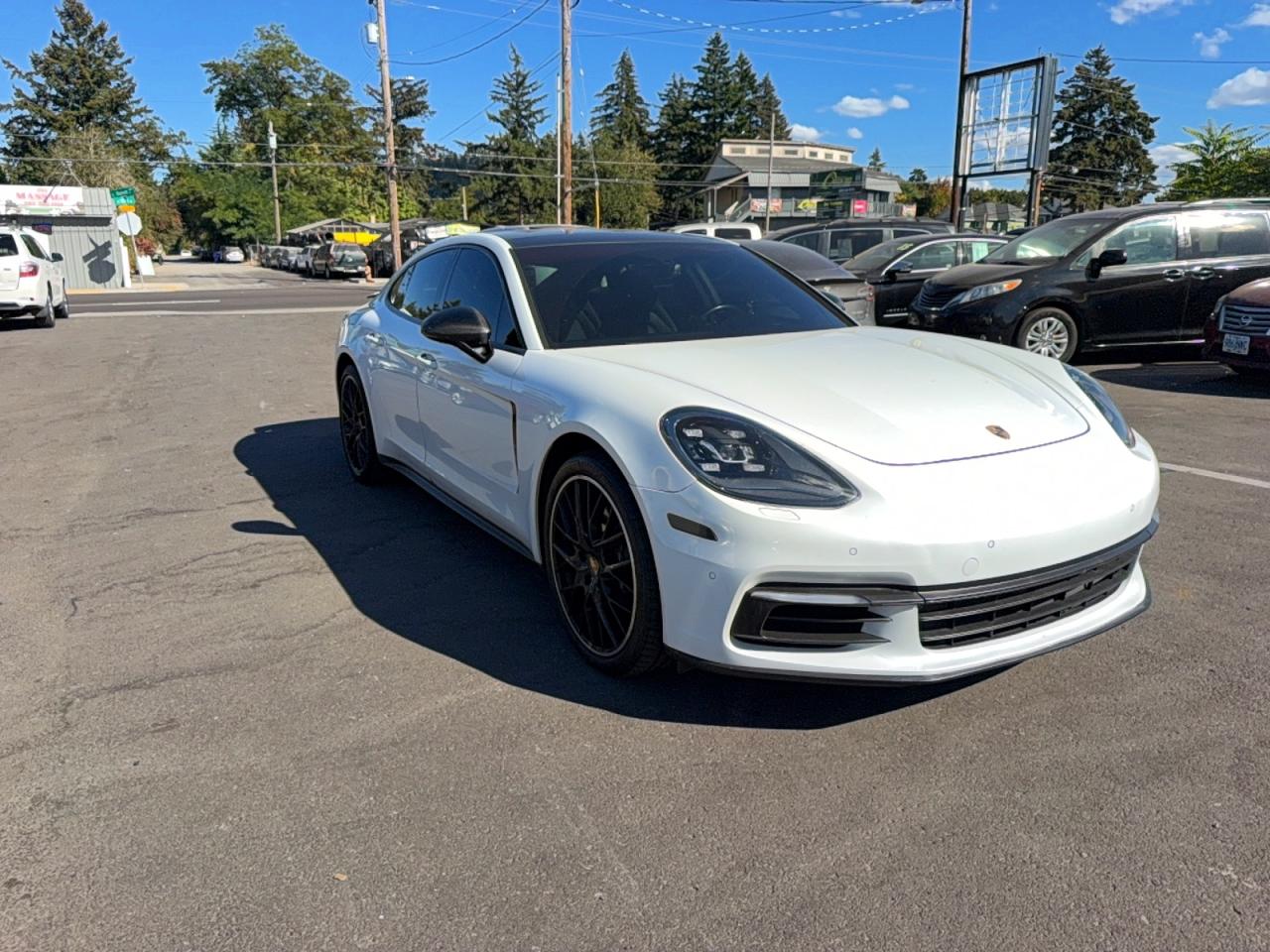 2017 PORSCHE PANAMERA 2