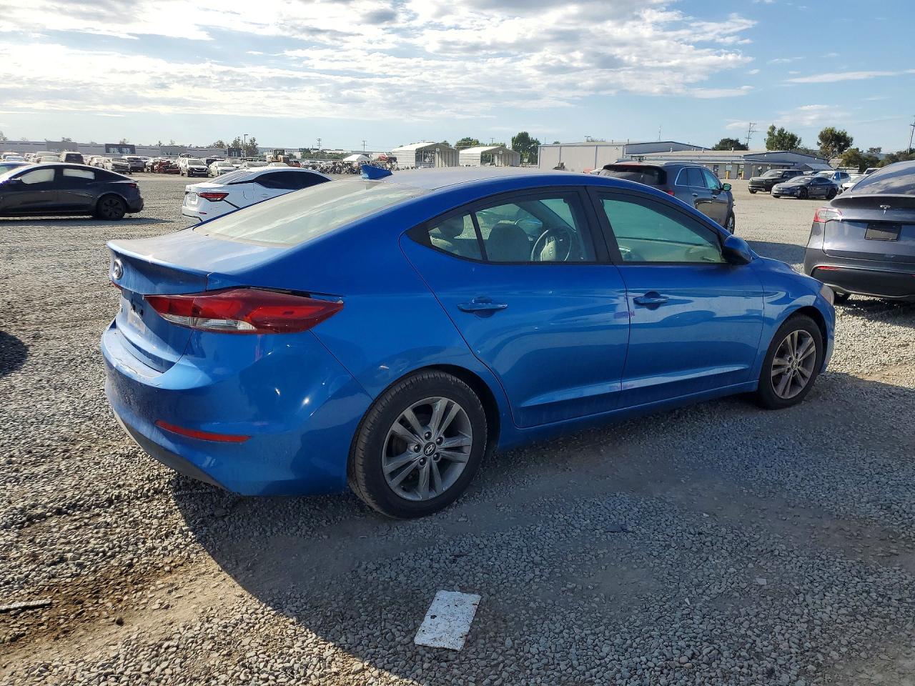 2017 HYUNDAI ELANTRA SE — снимка 3