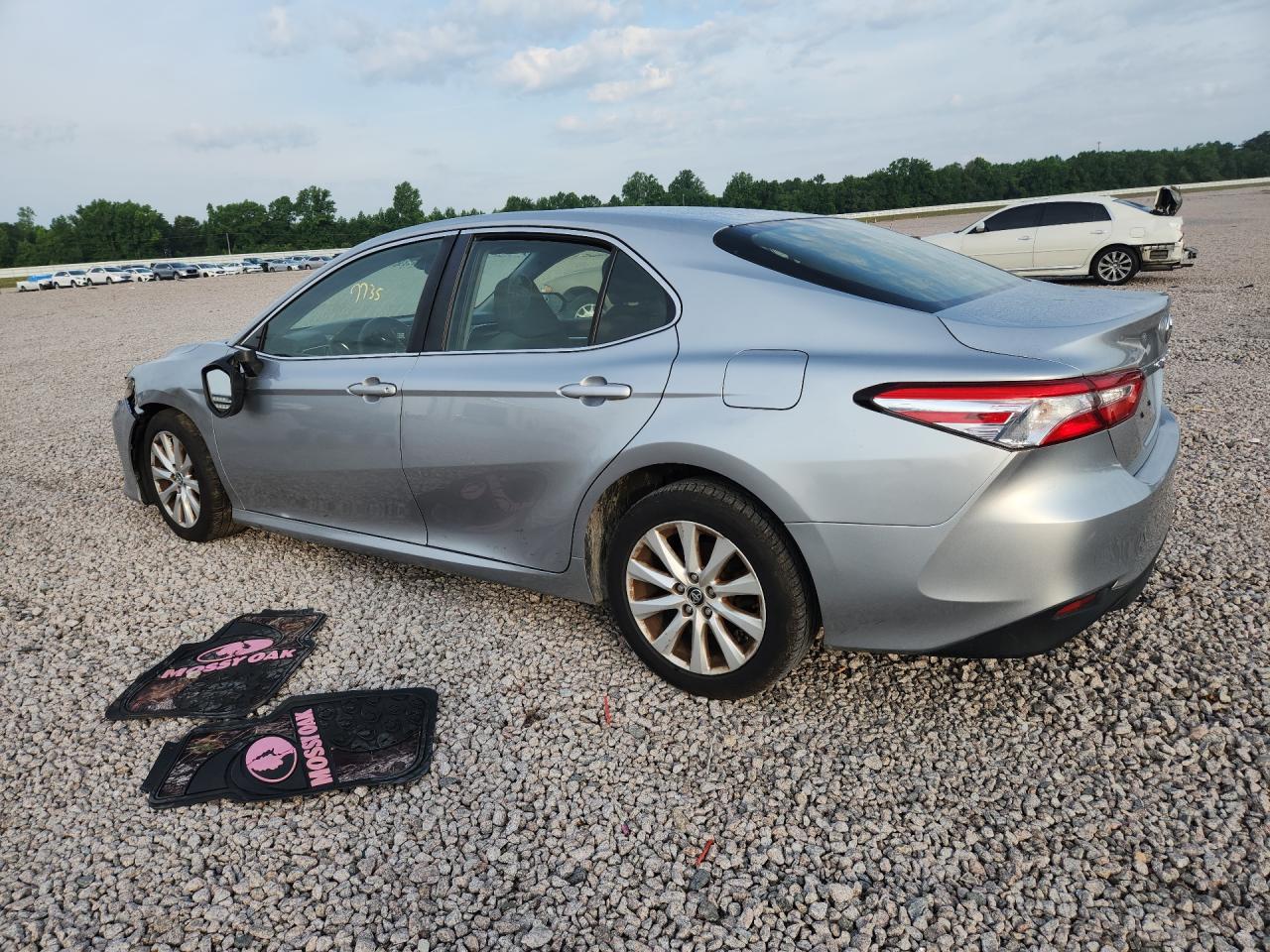 2018 TOYOTA CAMRY LE — снимка 2