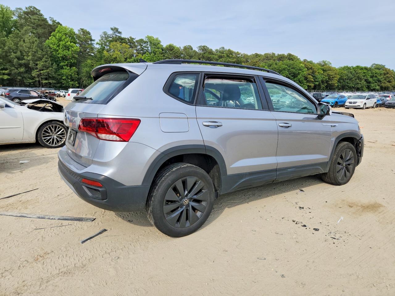 2024 VOLKSWAGEN TAOS S — снимка 3