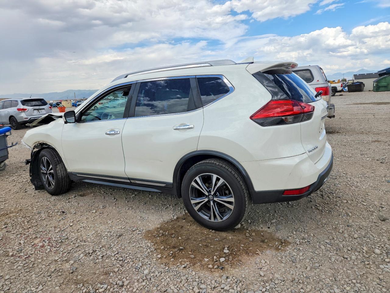 2017 NISSAN ROGUE SL — снимка 2