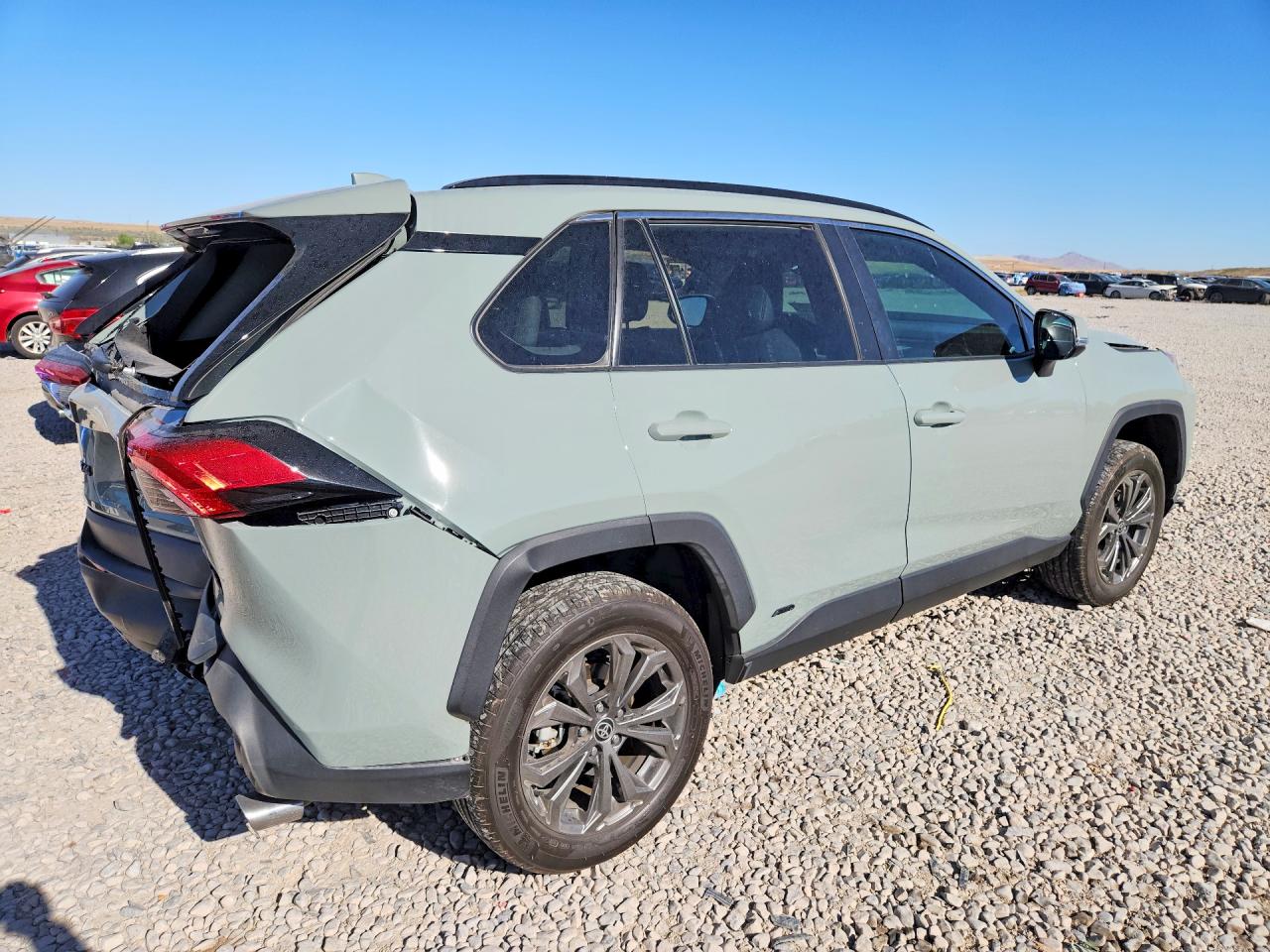 2023 TOYOTA RAV4 XLE PREMIUM — снимка 3