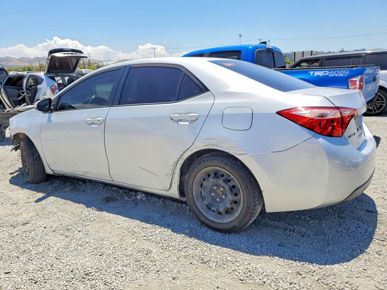 2019 TOYOTA COROLLA LE — снимка 2