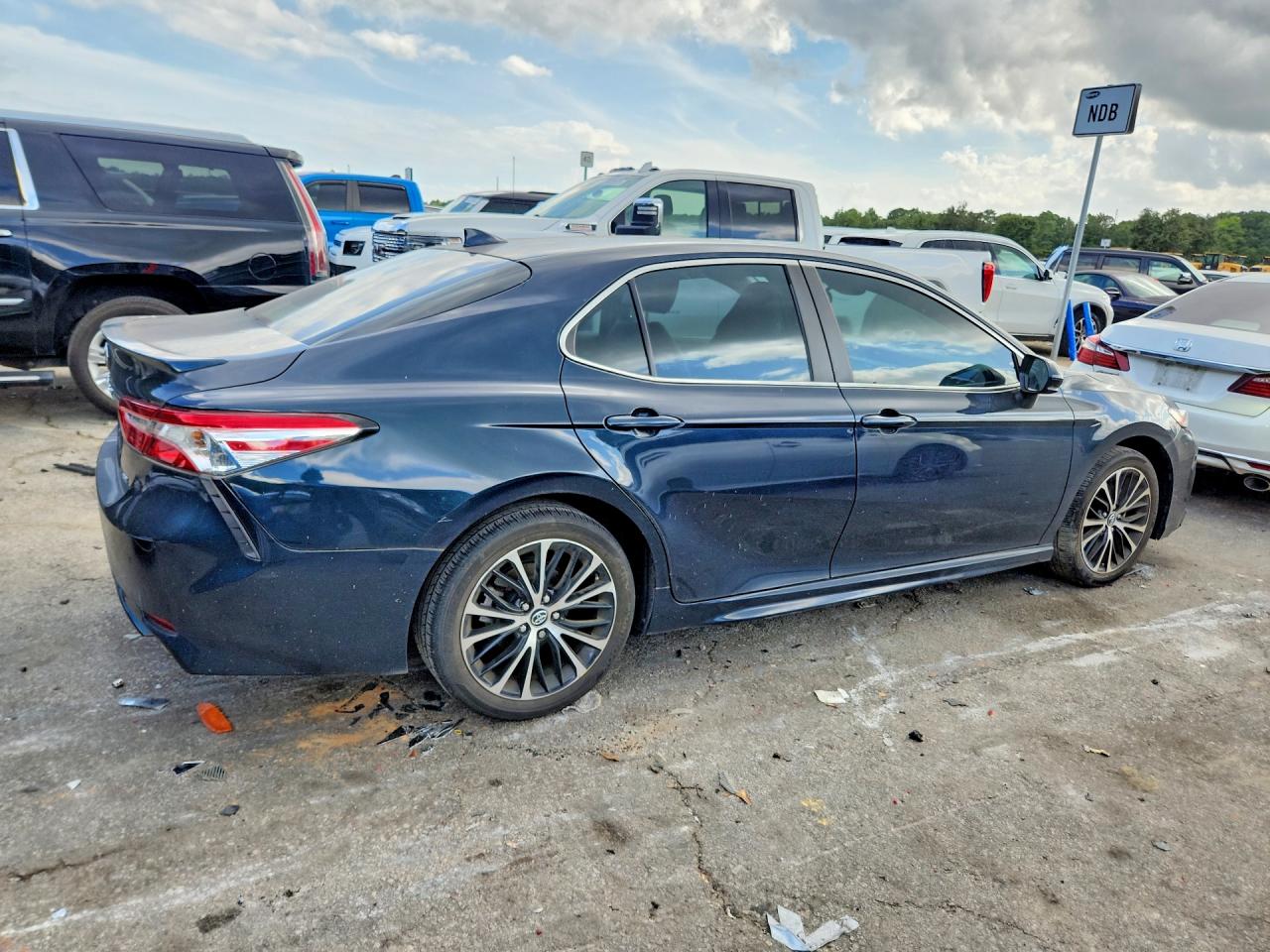 2020 TOYOTA CAMRY SE — снимка 3