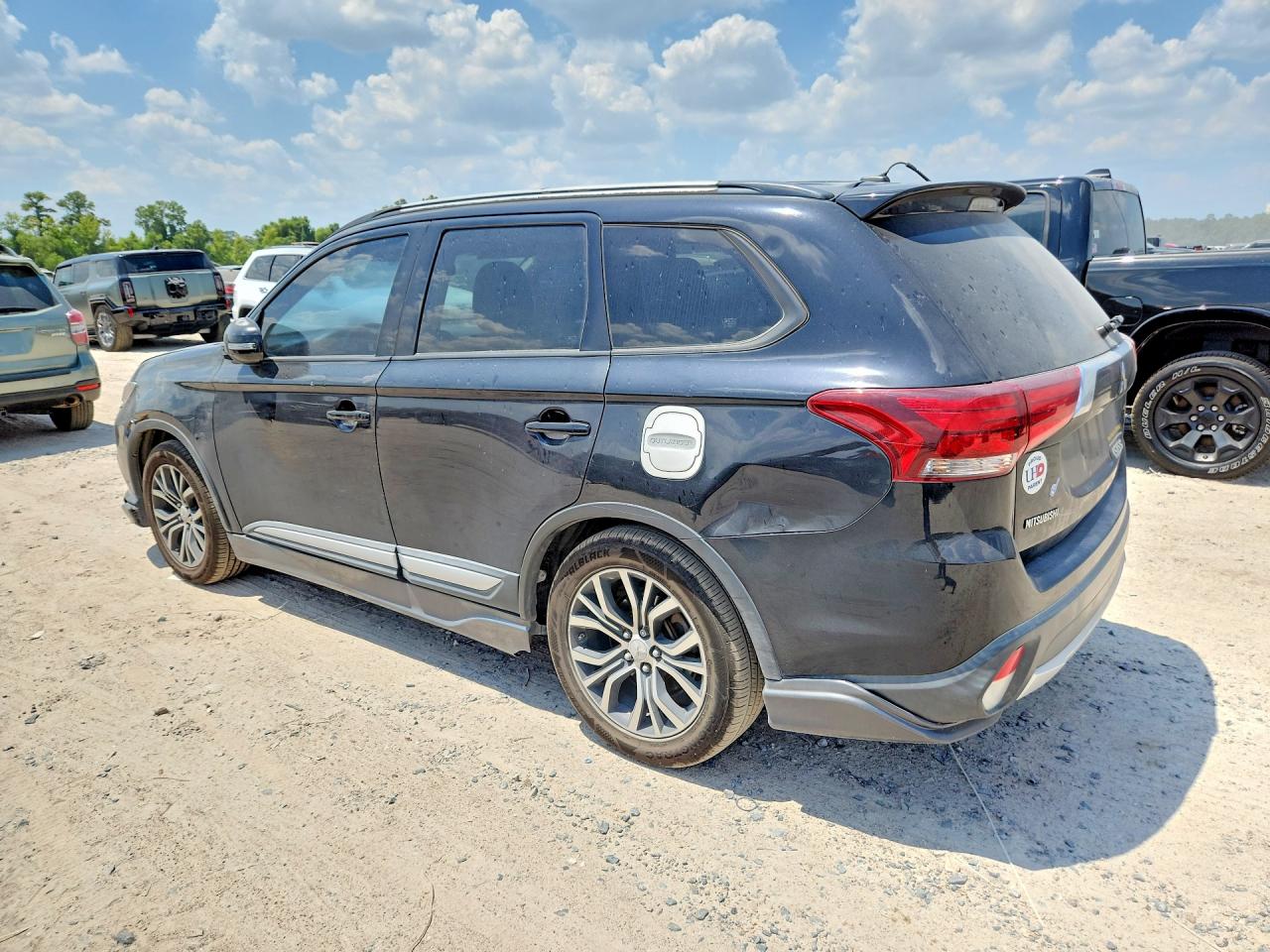 2016 MITSUBISHI OUTLANDER SE — снимка 2