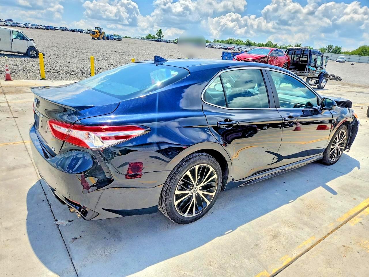 2020 TOYOTA CAMRY SE — снимка 3