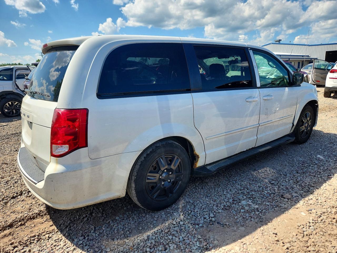 2015 DODGE GRAND CARAVAN SE — снимка 3
