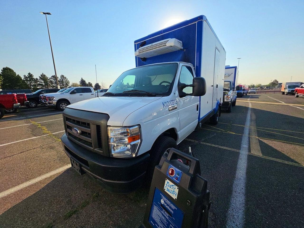 2023 FORD ECONOLINE E350 SUPER DUTY CUTAWAY VAN — снимка 2