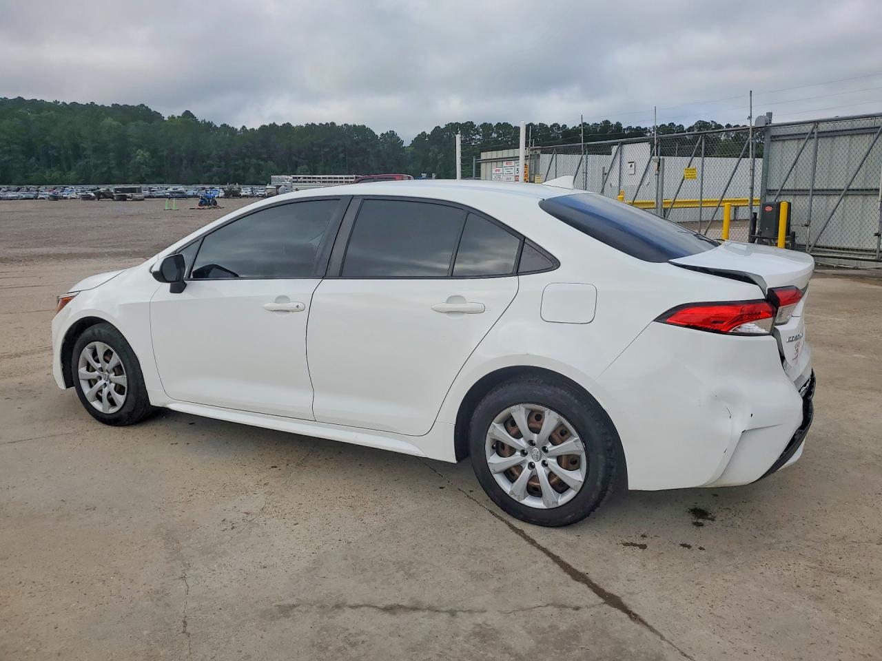 2021 TOYOTA COROLLA LE — снимка 2