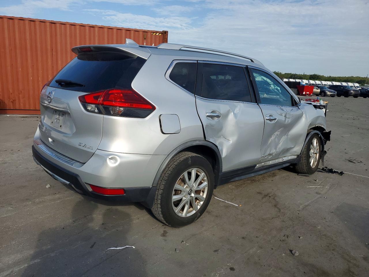 2017 NISSAN ROGUE SV — снимка 3
