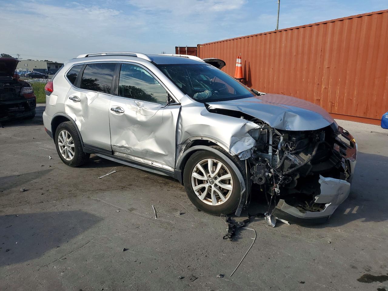 2017 NISSAN ROGUE SV — снимка 4