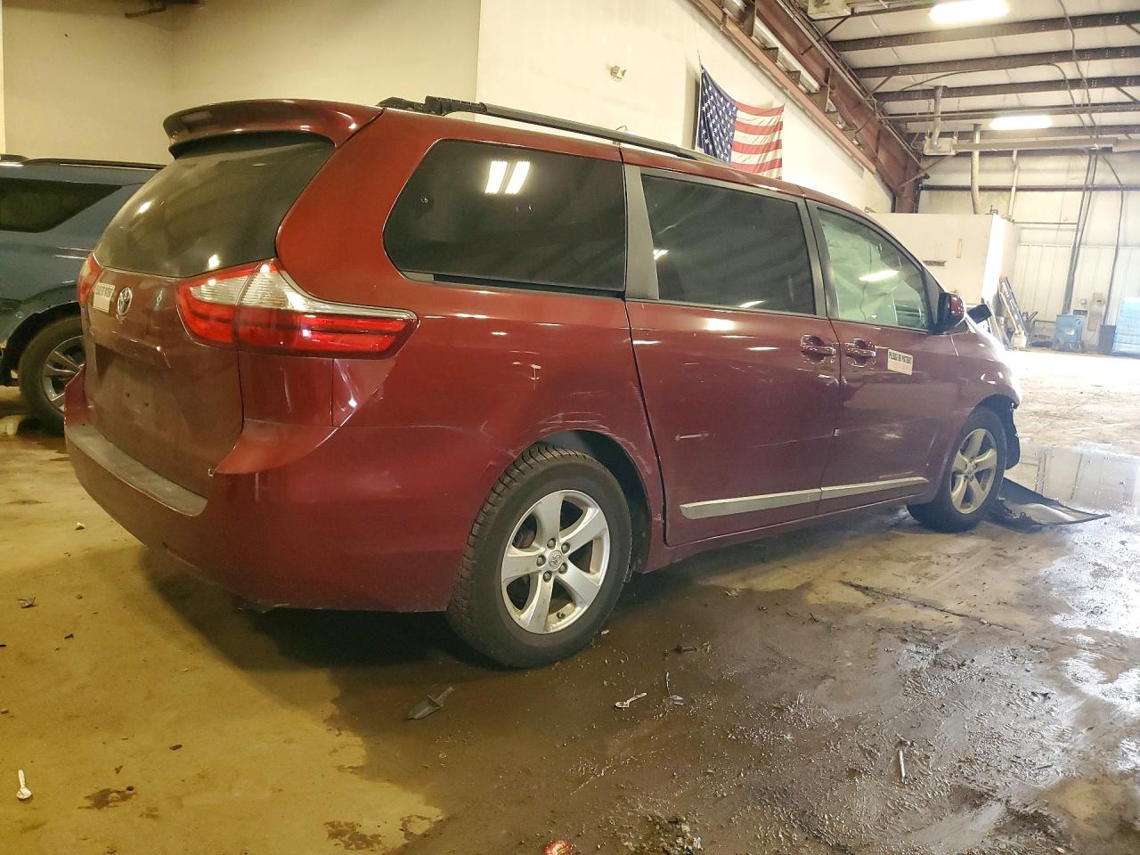 2015 TOYOTA SIENNA LE — снимка 3