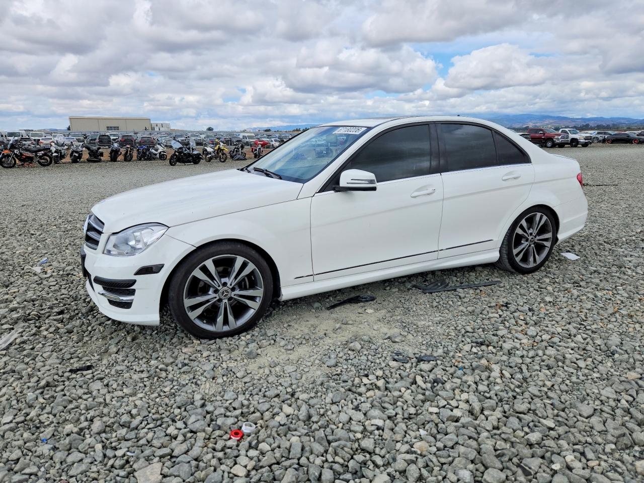 2014 MERCEDES-BENZ C 250