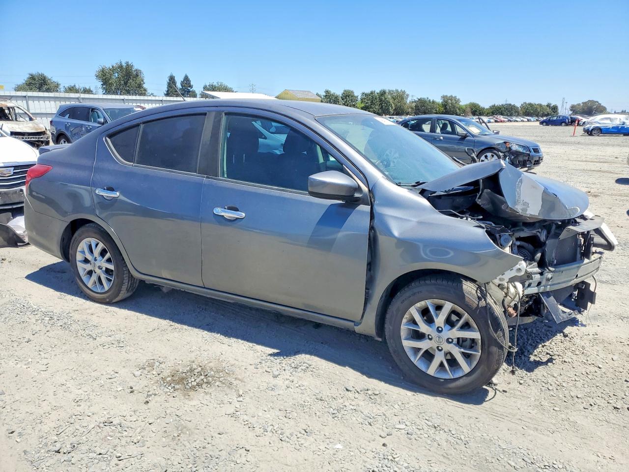 2018 NISSAN VERSA SV — снимка 4