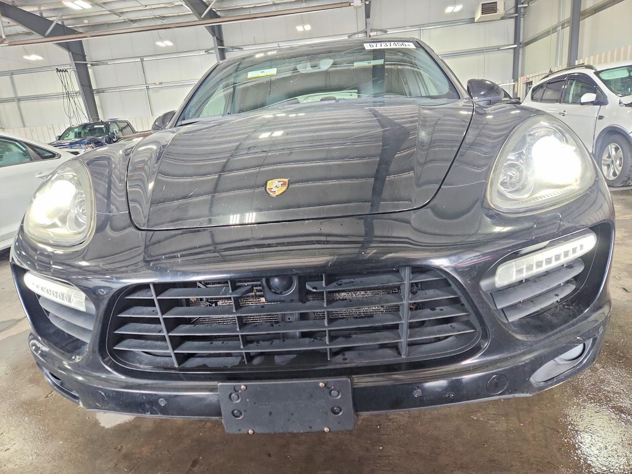 2014 PORSCHE CAYENNE TURBO — photo 5