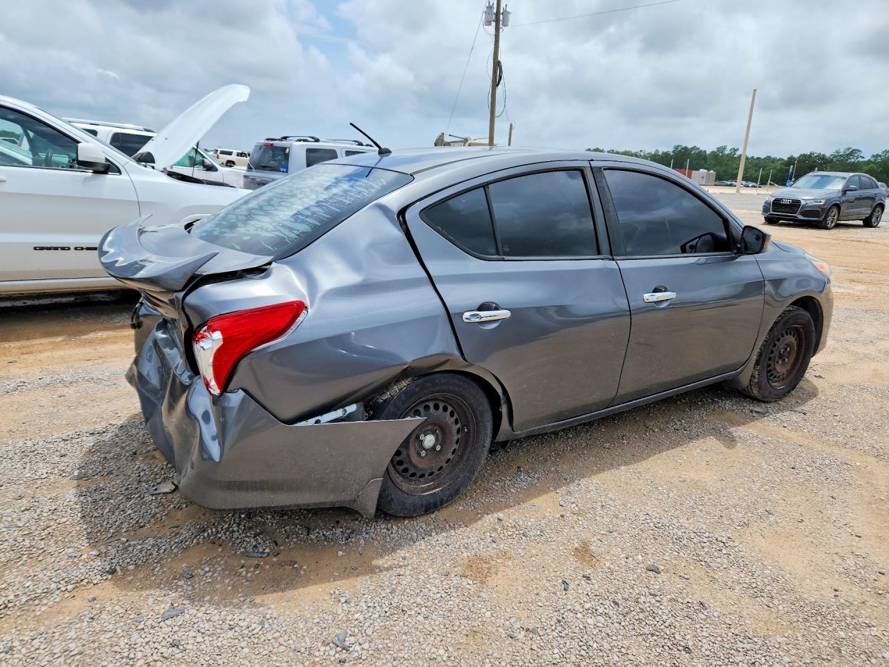 2016 NISSAN VERSA 1.6 SV — снимка 3