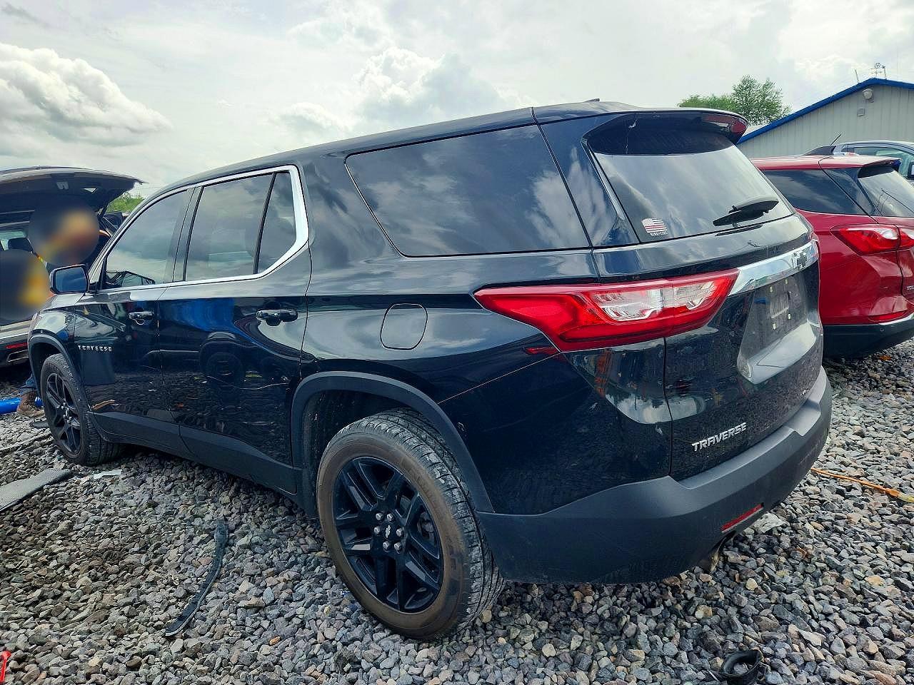 2018 CHEVROLET TRAVERSE LS — снимка 2