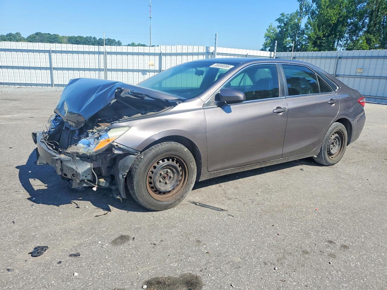 2015 TOYOTA CAMRY LE