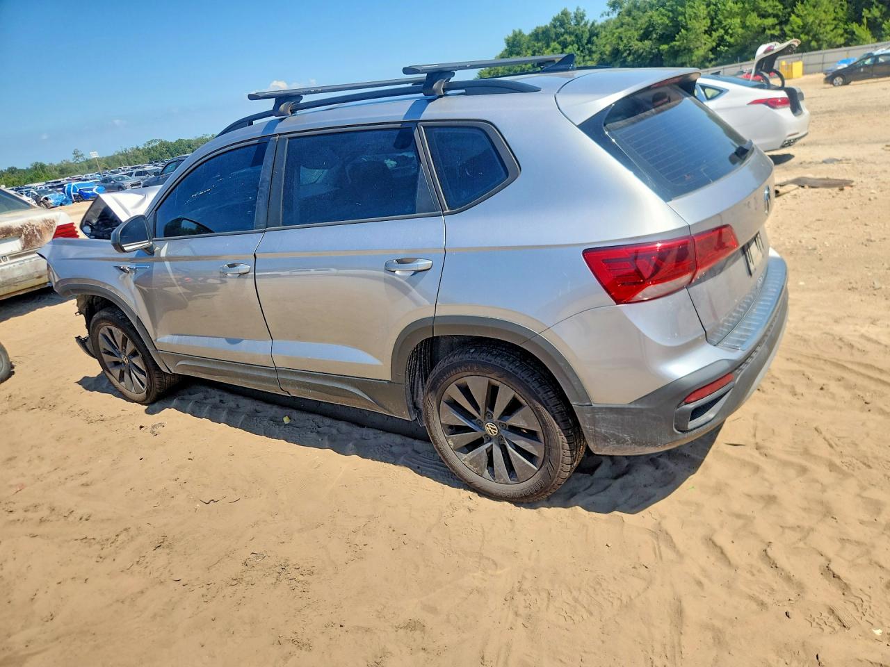2023 VOLKSWAGEN TAOS S — снимка 2