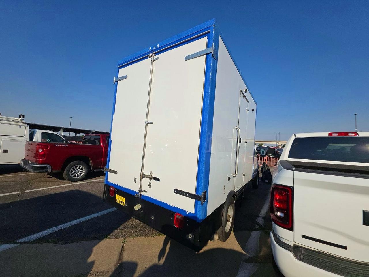 2023 FORD ECONOLINE E350 SUPER DUTY CUTAWAY VAN — снимка 4