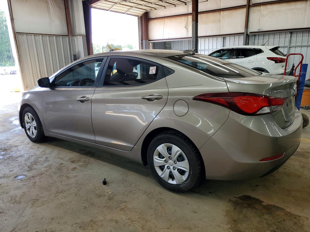2016 HYUNDAI ELANTRA SE — снимка 2
