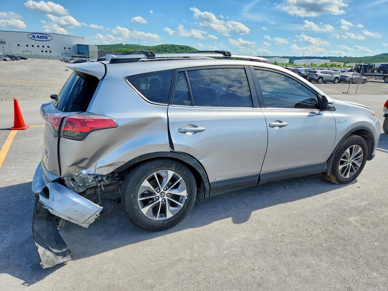 2017 TOYOTA RAV4 HYBRID XLE — снимка 3