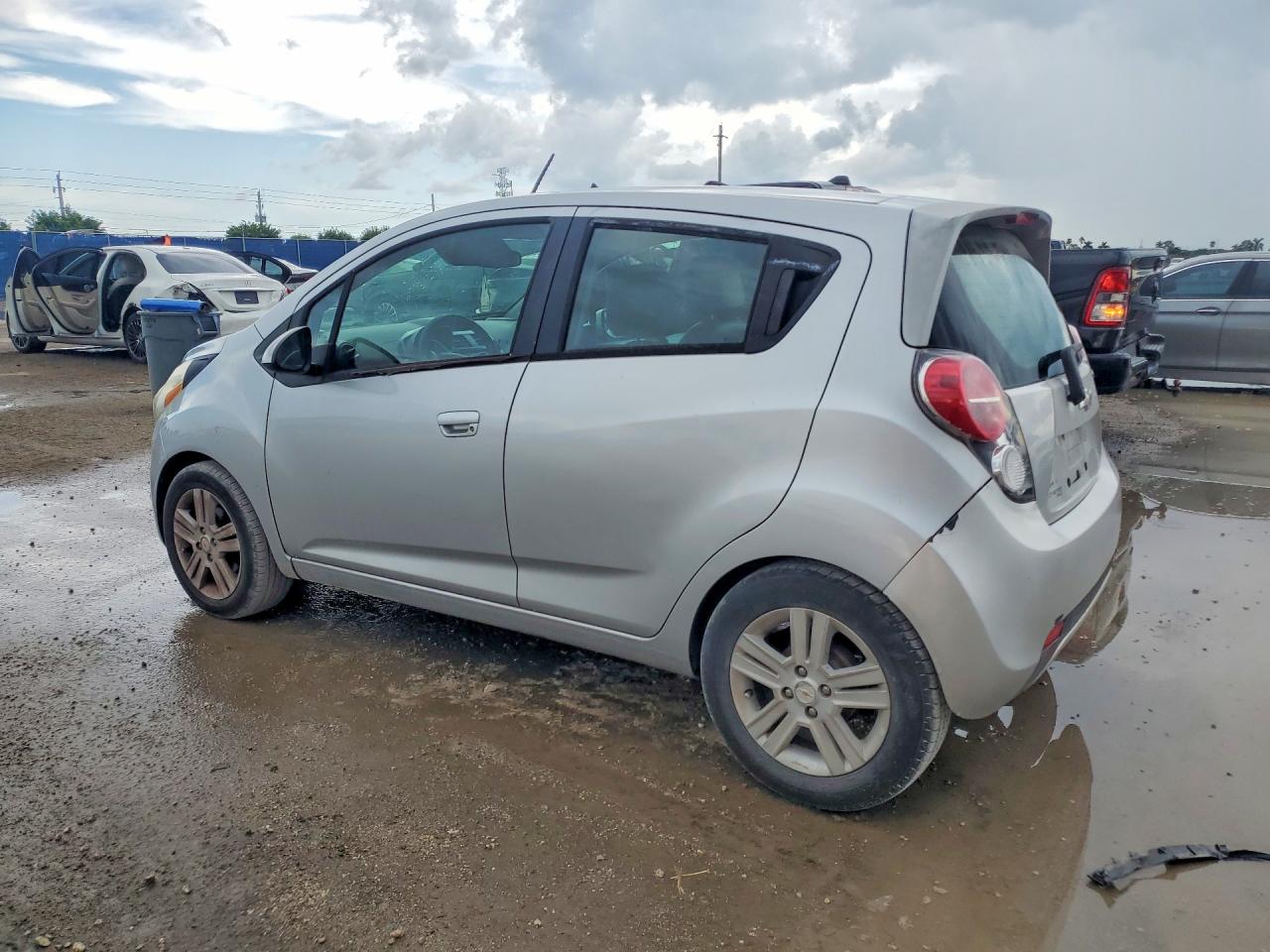 2015 CHEVROLET SPARK 1LT — снимка 2
