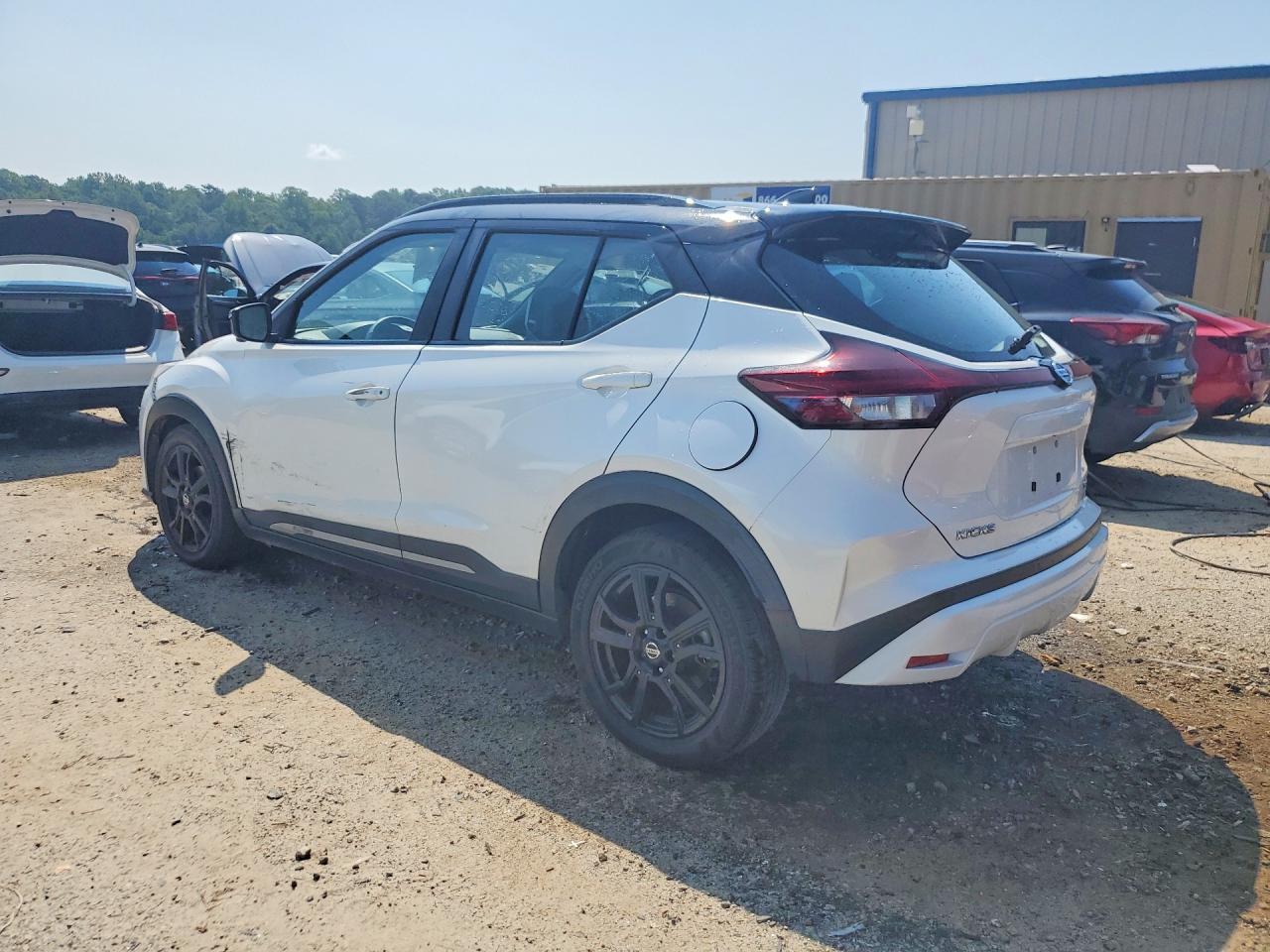 2021 NISSAN KICKS SR — снимка 2