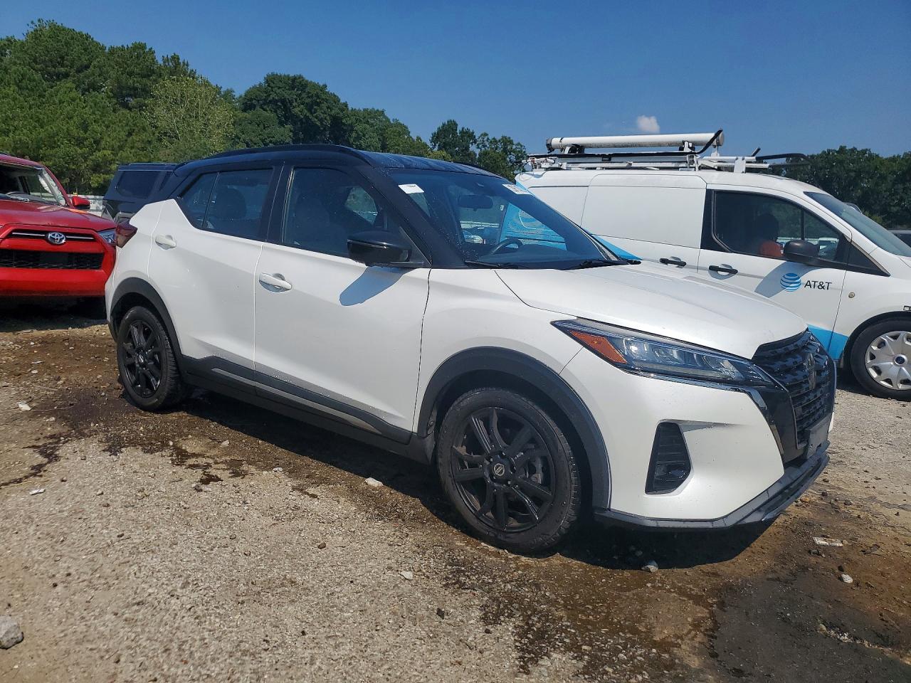 2021 NISSAN KICKS SR — снимка 4