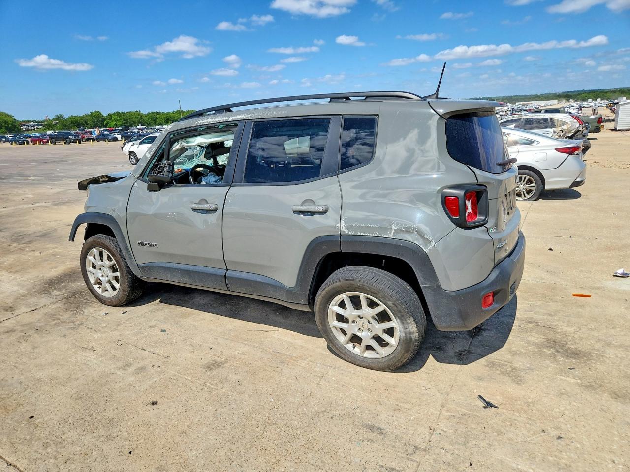 2022 JEEP RENEGADE LATITUDE — снимка 2
