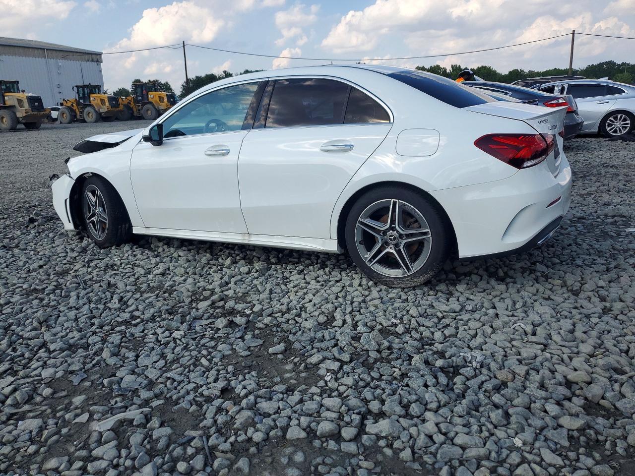 2021 MERCEDES-BENZ A 220 4MATIC — снимка 2