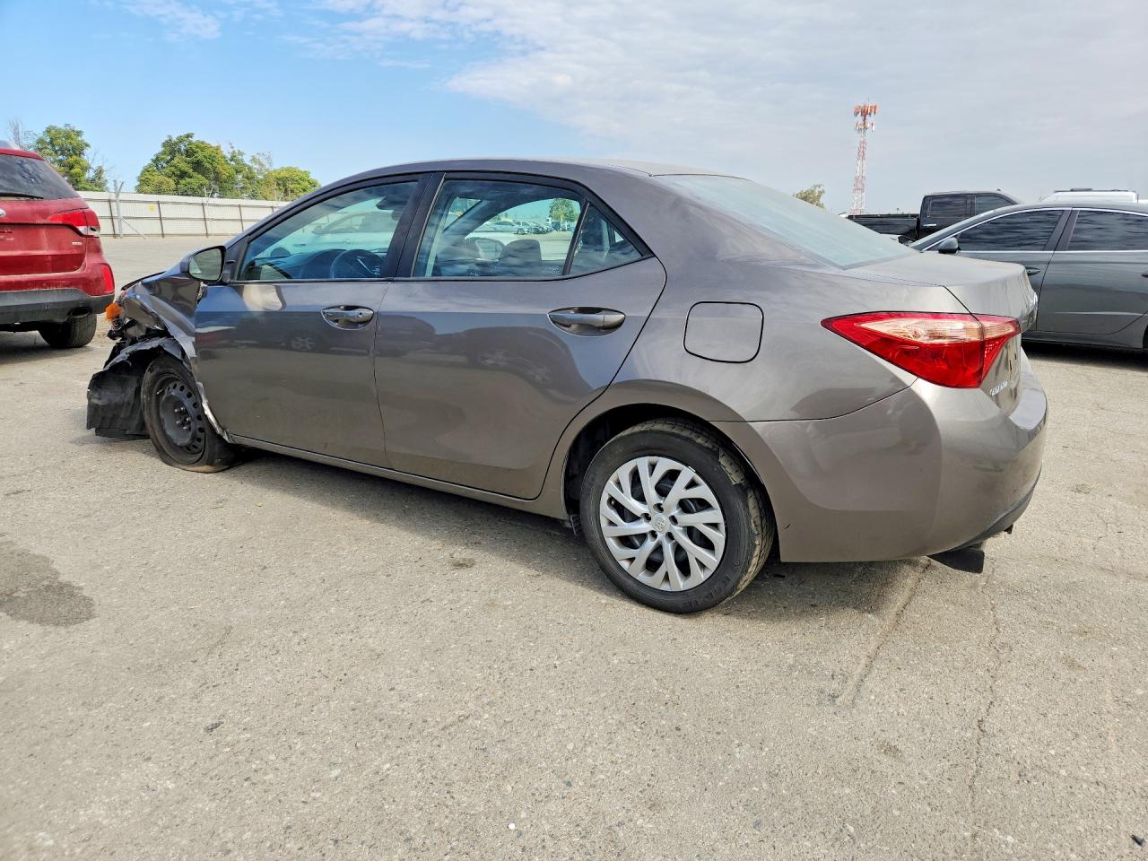 2017 TOYOTA COROLLA LE — снимка 2
