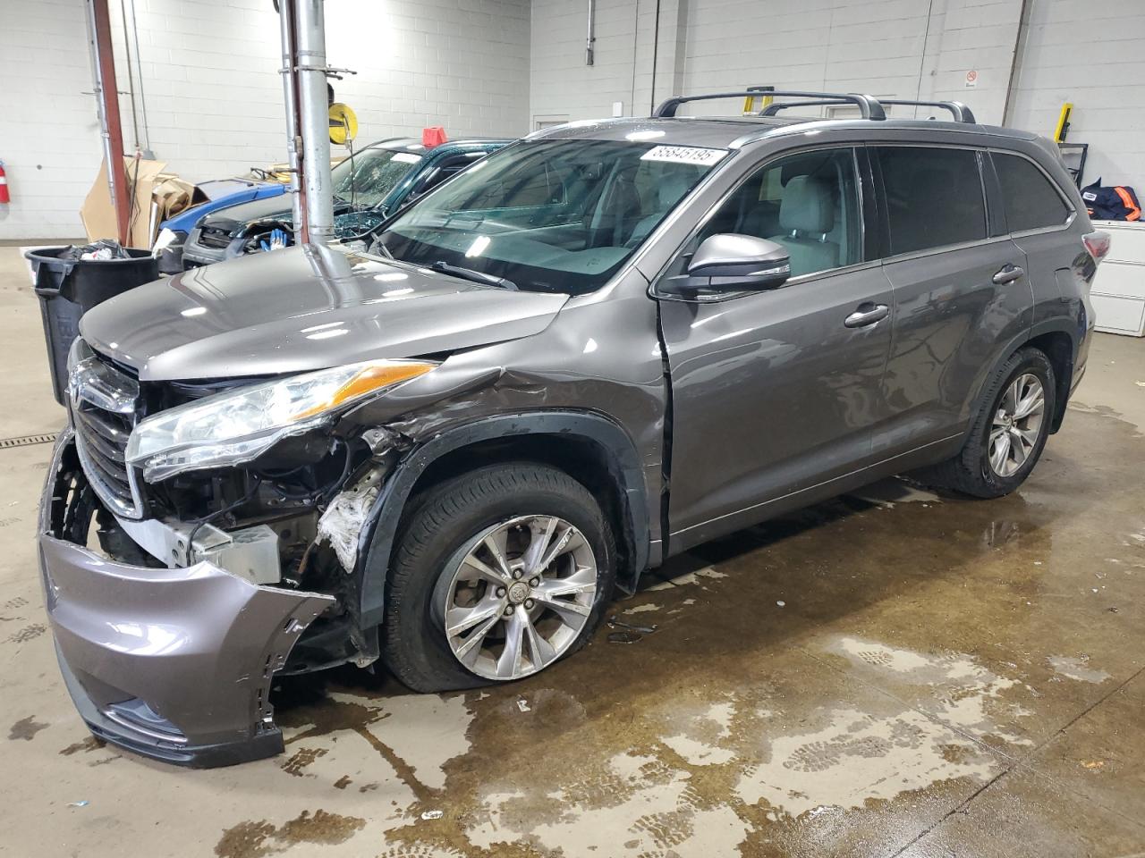 2015 TOYOTA HIGHLANDER XLE